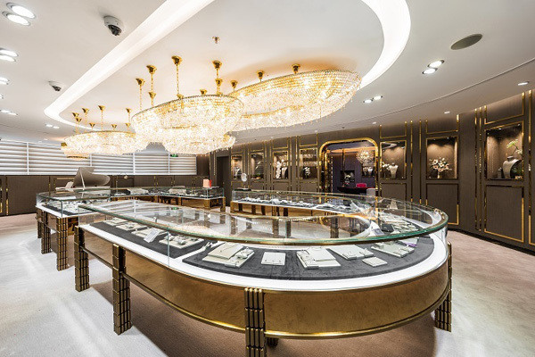 Trung tâm Vàng bạc đá quý lớn nhất Việt Nam tại tòa nhà DOJI Tower – Số 5 Lê Duẩn – Ba Đình – Hà Nội.