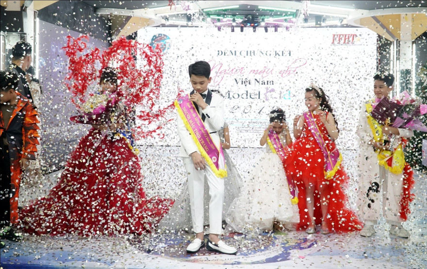 Bé Nguyễn Huy Việt - Quán quân người mẫu nhí Model kid Vietnam 2019