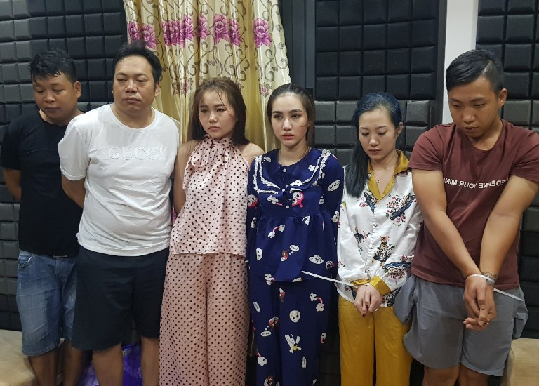 Nhóm nam, nữ mở tiệc sinh nhật cho hotgirl bằng ma túy 