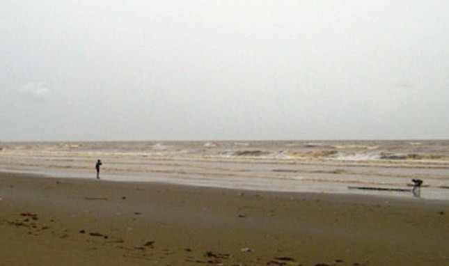 Chồng mất tích, vợ mắc vào lưới khi đi đánh cá trên biển