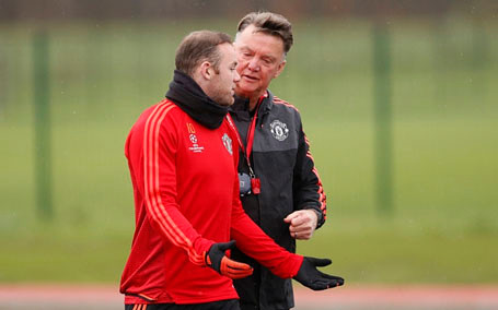 Wayne Rooney không ít lần phàn nàn về luật lệ "quái dị" của HLV Van Gaal