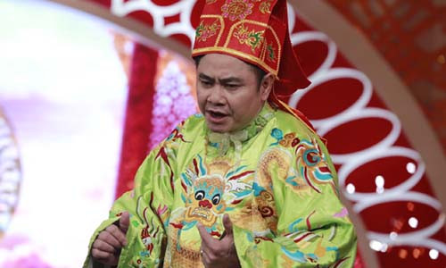 Tự Long trong vai Táo tinh thần của chương trình Táo quân 2016.