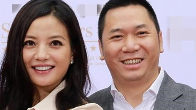 Vợ chồng Triệu Vy - Huỳnh Hữu Long.