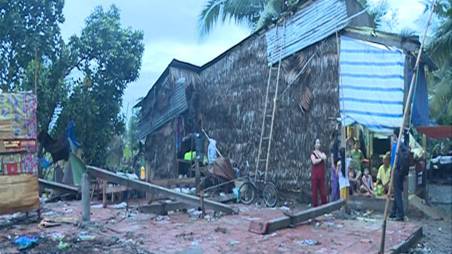 Một trong những căn nhà bị sập hoàn toàn. 