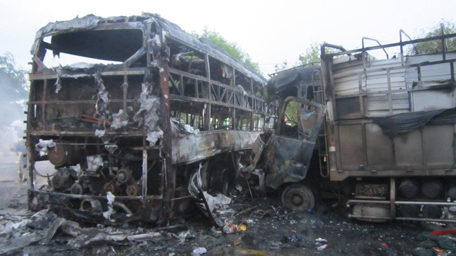 Hiện trường vụ tai nạn thảm khốc.