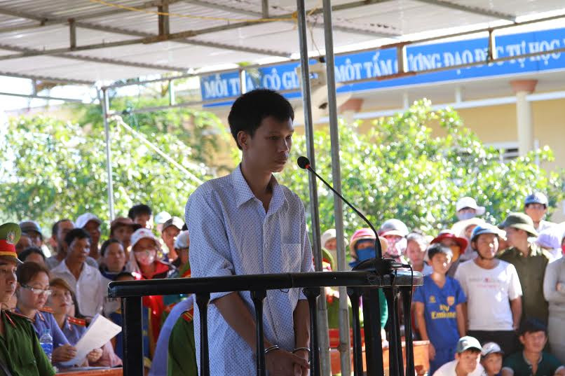 Bị cáo Trần Đình Thịnh tại phiên tòa.