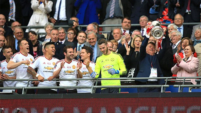 FA Cup là danh hiệu duy nhất dưới thời Van Gaal, và điều đó là quá ít đối với một đội bóng như Man Utd. Ảnh: PA. Kết quả thi đấu: điểm 3/10. Ngày cuối cùng của