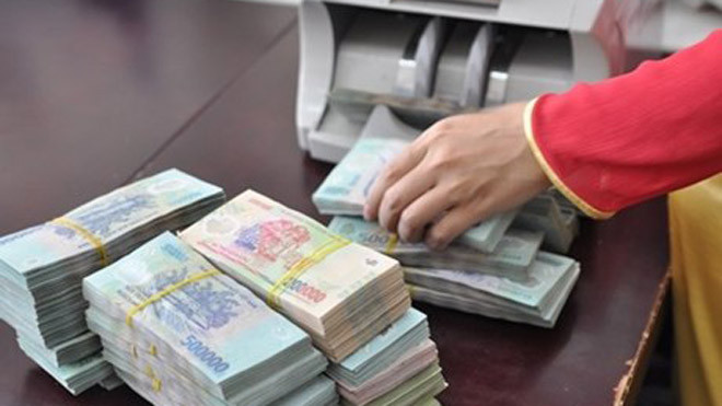 Các ngân hàng đang cố gắng tiết giảm tối đa chi phí hoạt động để tăng lợi nhuận. 