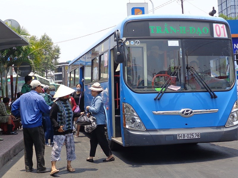 Xe buýt chạy bằng khí thiên nhiên: Từ giấc mơ màu hồng đến nguy cơ bị “khai tử”