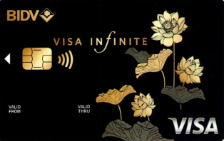 Chiếc thẻ có thiết kế sang trọng với các họa tiết tiết mạ vàng tinh tế