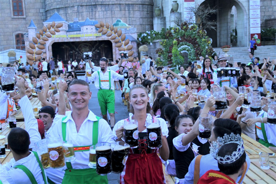 Chẳng cần đi đâu xa, du lịch thế giới ngay tại Sun World Ba Na Hills