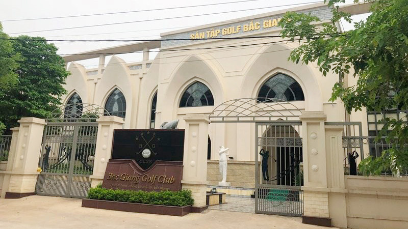 Sân tập Golf tại công viên Hoàng Hoa Thám - Bắc Giang