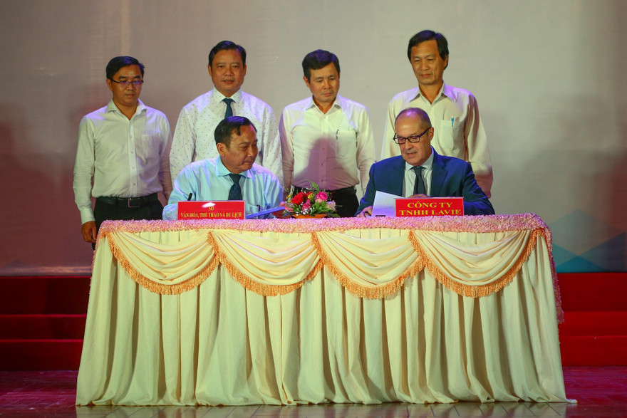 La Vie trở thành nhà tài trợ chính bóng chuyền nam Long An