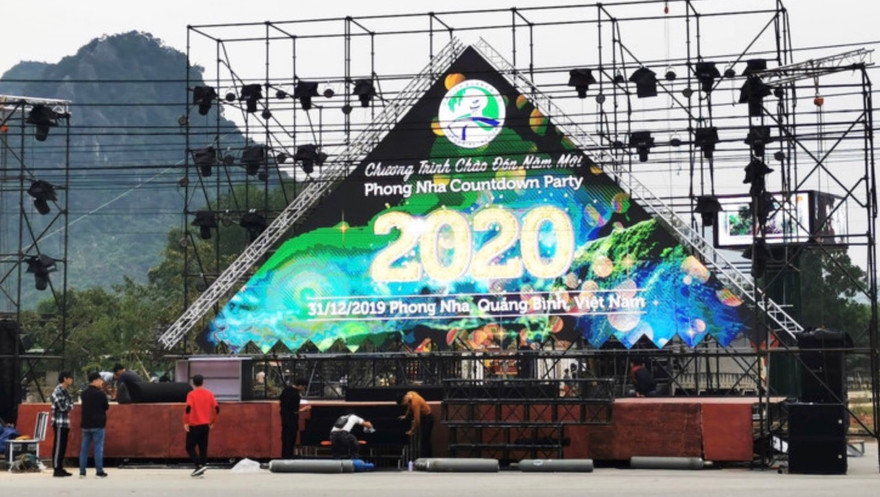 Alone Pt II của Alan Walker được trình diễn tại Phong Nha Countdown Party 2020