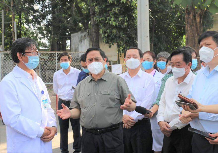 Thủ tướng: Bình Dương có thể cách ly y tế người có nguy cơ tại nhà