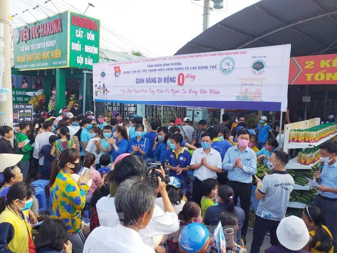 Khoảng 150.000 lao động ở Bình Dương bị chấm dứt hợp đồng do dịch COVID-19