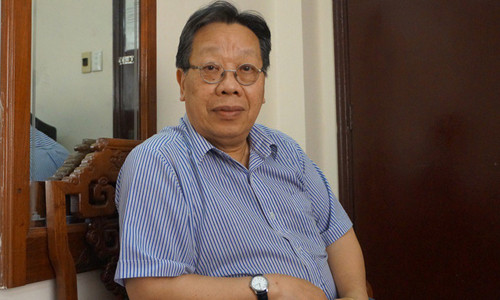 “Trách nhiệm của sự quyết định này thuộc về tôi. Nếu những ai phản đối thì có thể nhờ luật pháp can thiệp. Tôi hoàn toàn chấp nhận những phản ứng dưới mọi hình thức”, GS Trần Quang Hải khẳng định .