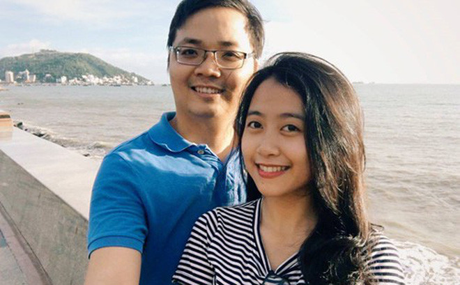 Cô sinh viên xinh như búp bê và mối tình bí mật với người thầy