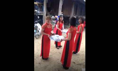 Nhà trai 'choáng' vì lời thách đố uống cả bát tô rượu trắng mới được đón dâu