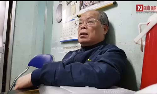 PGS Bùi Hiền ăn chuối xanh mỗi tối để nghiên cứu cải tiến Tiếw Việt