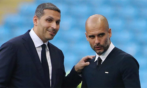 Mùa giải trắng tay vừa qua sẽ khiến Man City chi nhiều tiền hơn để bổ sung lực lượng, nhưng đồng thời đặt ra áp lực rất lớn cho Guardiola, khi đội bóng đặt mục tiêu giành cú đúp. Ảnh: AFP.