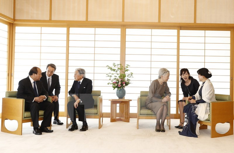 Thủ tướng Nguyễn Xuân Phúc và Phu nhân hội kiến Nhà vua Nhật Bản Akihito và Hoàng hậu Michiko. (Ảnh: Thống Nhất/TTXVN)