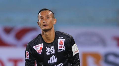 Thủ môn Long An bị treo giò 3 trận vì cú đạp tàn bạo