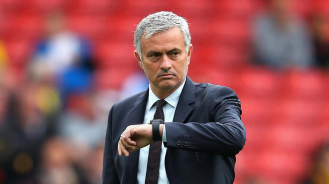 HLV Mourinho khẳng định vô tội về cáo buộc trốn thuế