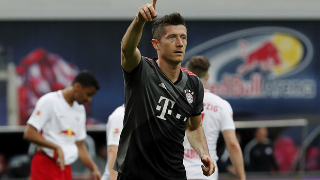 Lewandowski đang cảm thấy cô đơn ở Bayern Munich