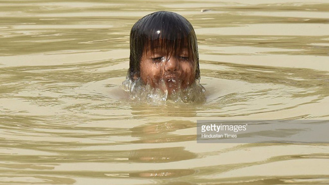 'Giải nhiệt' cơ thể nhanh chóng khi nắng nóng