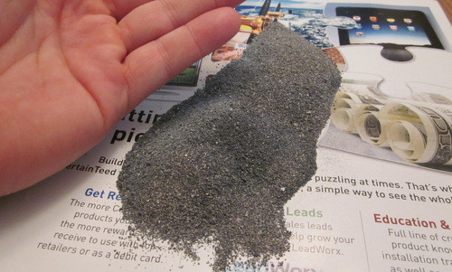 Hỗn hợp magie-sắt-muối đi kèm trong MRE. Ảnh: Wordpress.