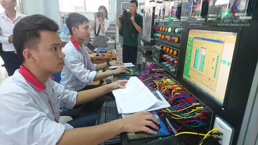 Sẽ thí điểm đào tạo gần 5.000 lao động nghề tương lai và đào tạo lại hơn 300.000 lao động chuyển đổi nghề. Ảnh minh hoạ.