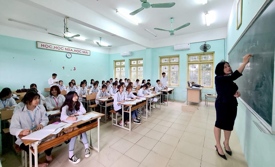 Học tốt nghiệp Trung học có sở theo học trung cấp nghề kết hợp học văn hóa tại trường Cao đẳng Cơ khí Nông nghiệp. Ảnh: H.Việt