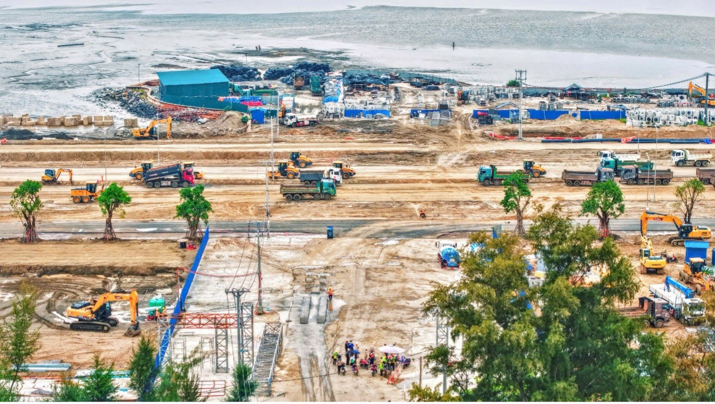 Gia cố bùn bằng khí nén - Giải pháp san lấp bền vững mở hướng mới cho phát triển đô thị ven biển Việt Nam