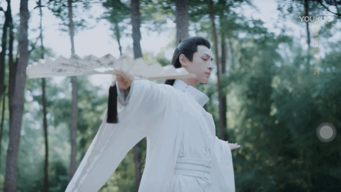 “Nguyệt Thượng Trọng Hỏa” vừa chiếu, “đôi mắt biết nói” của La Vân Hi đã “gây bão” Weibo ảnh 7