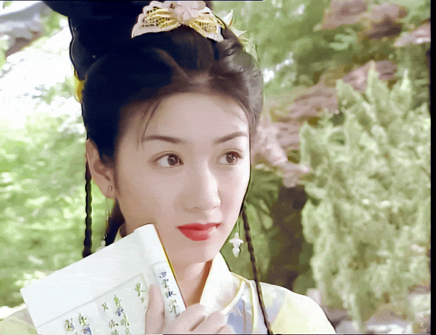 Huỳnh Dịch gây sốt với nhan sắc 20 năm trước trong "Lên Nhầm Kiệu Hoa Được Chồng Như Ý" ảnh 3