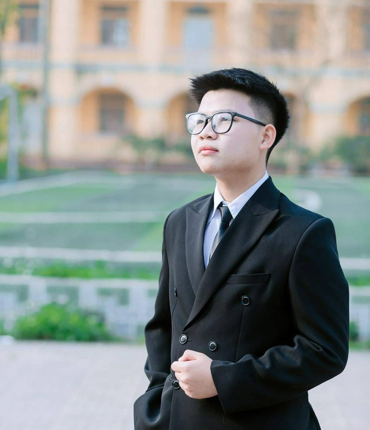 Trần Xuân Đam đến từ trường THPT Mỹ Lộc (Ninh Bình) là thủ khoa toàn quốc kỳ thi tốt nghiệp THPT năm 2025 với tổng điểm 39. Ảnh: Nam Định 360. 518323551-1312757540850220-2476075152353092397-n.jpg