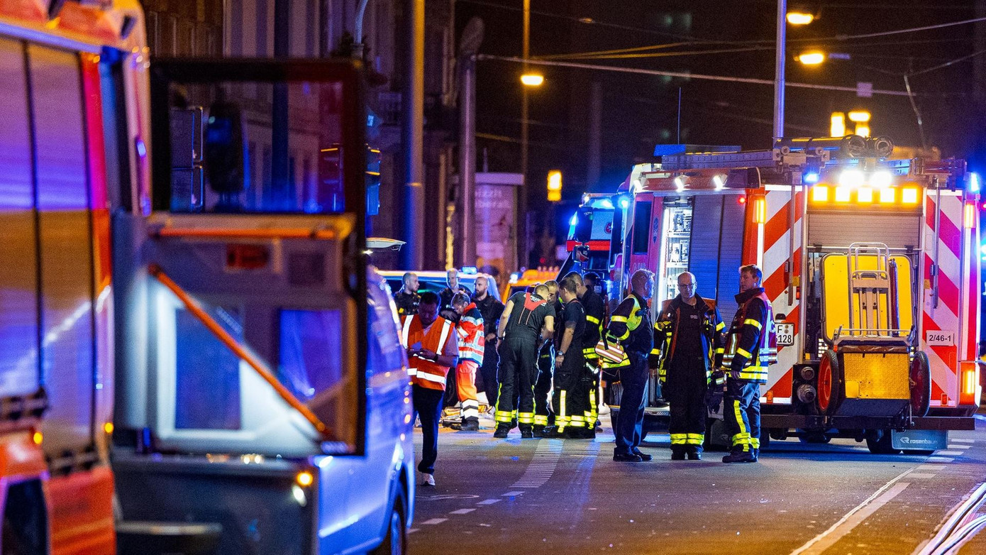 Hiện trường vụ tai nạn. (Ảnh: hessenschau.de) unfall-frankfurt-e-scooter-100-t-1751805531855-v-16to9-retina.jpg