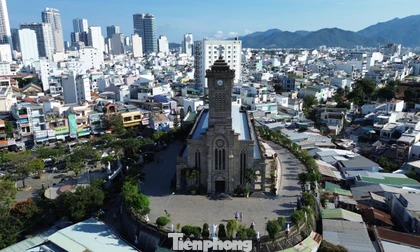 Vẻ đẹp cổ kính của Nhà thờ Núi Nha Trang gần 100 năm tuổi