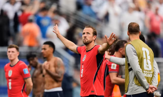 Harry Kane vượt huyền thoại Gary Lineker, trở thành chân sút số một của tuyển Anh tại World Cup 