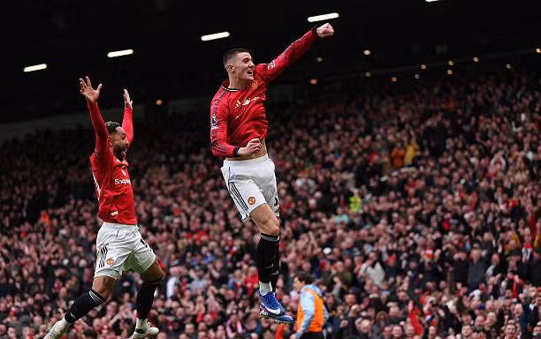 HIGHLIGHTS: MU đè bẹp Aston Villa, vững vị trí trong top 3