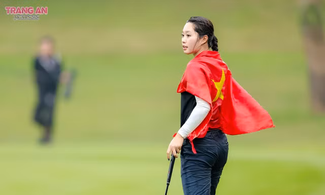Từ sân tập 3D đến đỉnh cao quốc tế: Hành trình lịch sử của nữ golfer số 1 Việt Nam Lê Chúc An