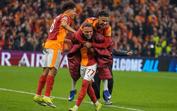 Galatasaray quật ngã Juventus tại chảo lửa Istanbul