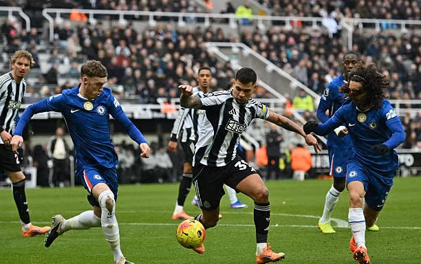 Chelsea thoát thua trên sân Newcastle 