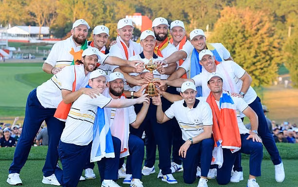 Tuyển châu Âu ăn mừng đầy cảm xúc sau chiến thắng kịch tính tại Ryder Cup 2025