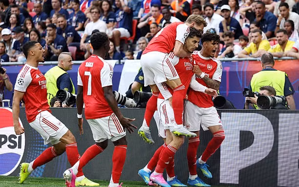 Trực tiếp chung kết C1 PSG vs Arsenal 0-1 (H1): Safonov chấn thương 