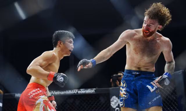 Trương Cao Minh Phát hạ gục đối thủ châu Âu, khép lại đêm LION Championship 26 bùng nổ