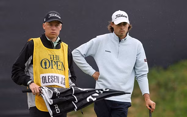 5 golfer chia sẻ ngôi đầu The Open 2025, Rory McIlroy chật vật bám đuổi