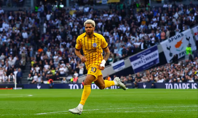 Brighton ghi bàn phút bù giờ, Tottenham nối dài chuỗi 15 trận không thắng