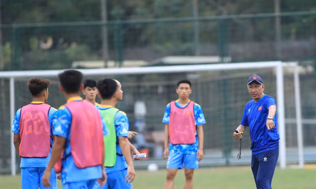 U19 Việt Nam hội quân cho giải Đông Nam Á 2026: 'Đau đầu' bài toán lực lượng 